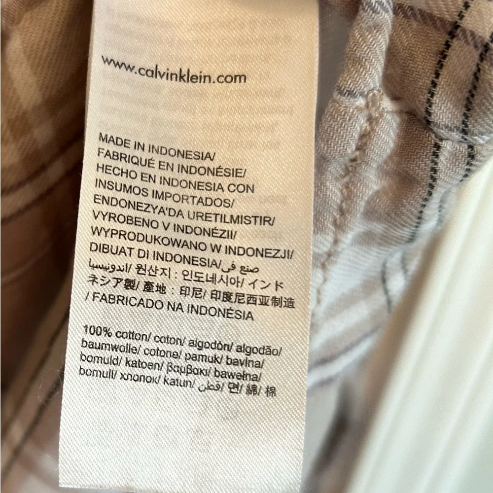 Calvin Klein light long sleeve Large - Picture 4 of 6